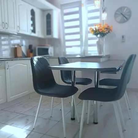 In Nowe Mit Garten By Interhome
